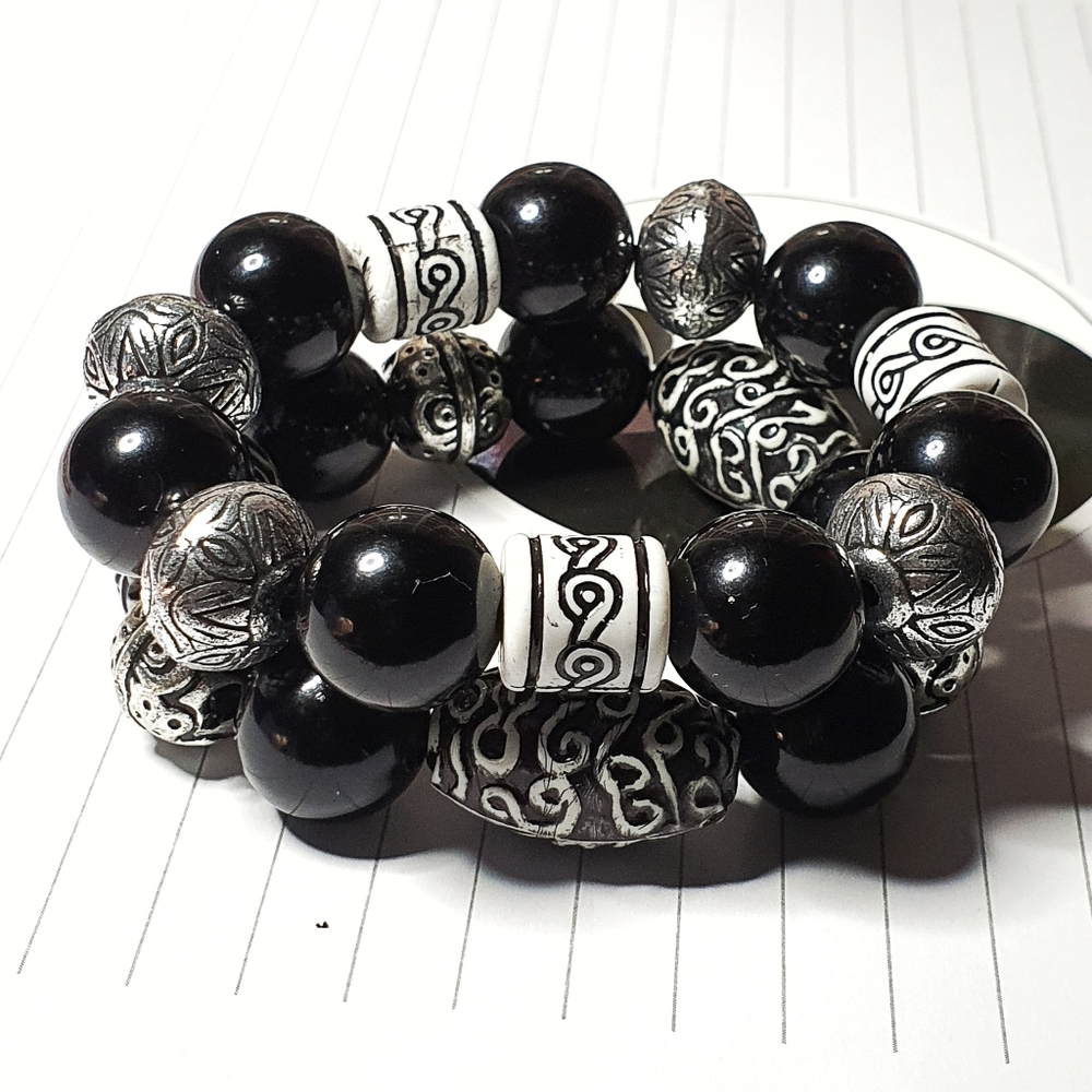 Set of 2 Black White & Silver Acrylic Beads Stretch Bracelet